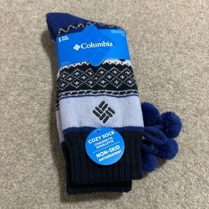 Columbia Cozy Non-Skid Socks Collegiate Navy Fair Isle Christmas Tree NWT 4-10